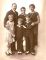 Familiefoto af Erik Læssøe Barfoed med hustru og børn. Familiefoto af Erik Læssøe Barfoed med hustru og børn.